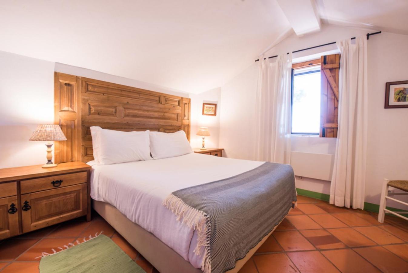 Casas De Juromenha Guest House Bagian luar foto