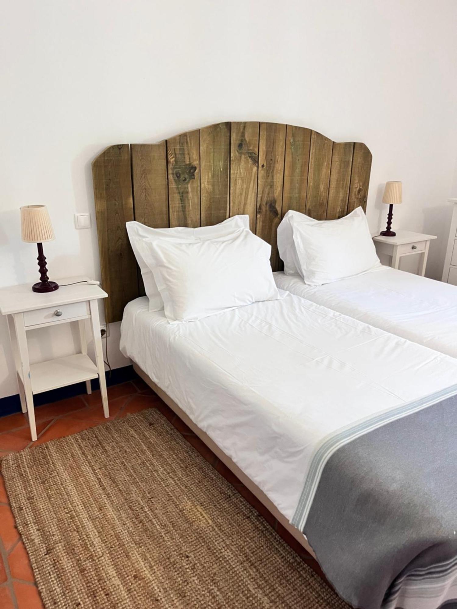Casas De Juromenha Guest House Bagian luar foto