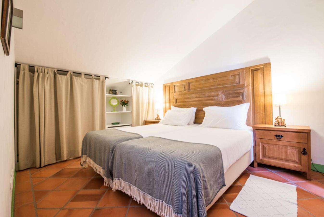 Casas De Juromenha Guest House Bagian luar foto